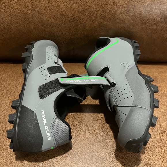 Pearl Izumi Cycling Cleats - Picture 3 of 3